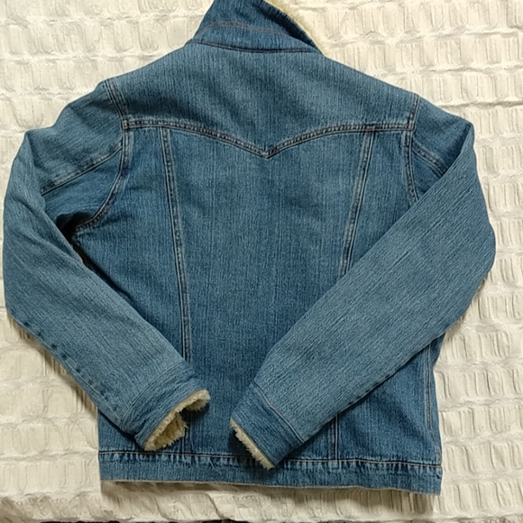 Denim jacket with faux shearling lining - Picture 5 of 7
